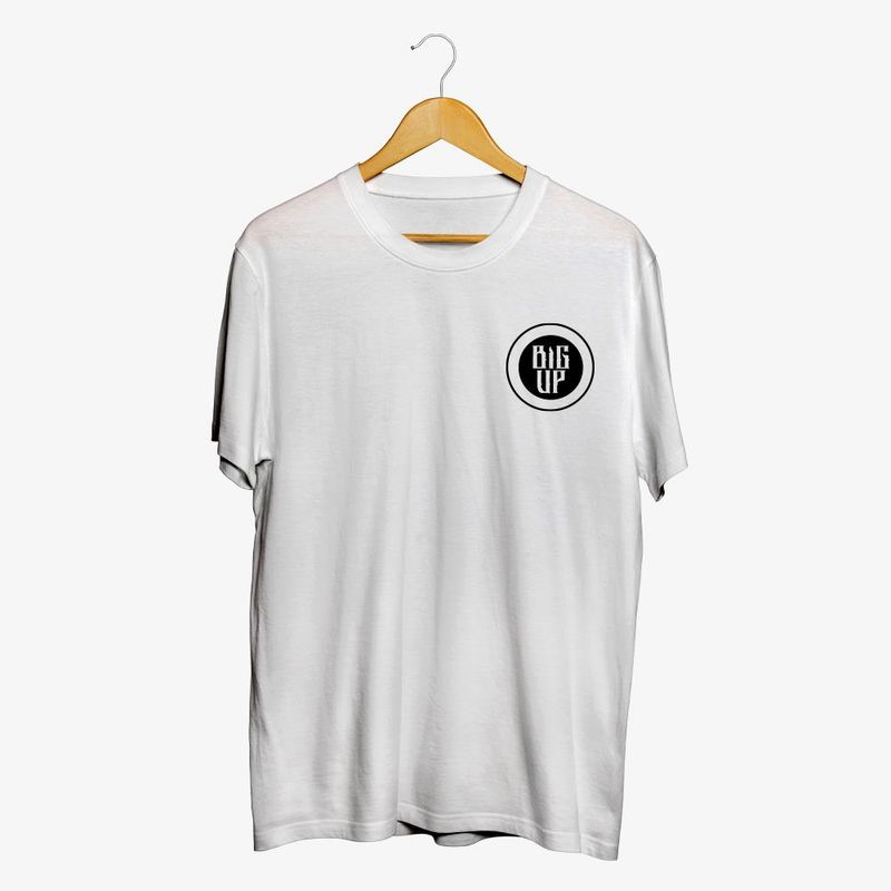 camiseta-big-up-represa-branca-estampa-frente-e-verso-camiseta-big-up-represa-branca-00602435755960-26060243575596