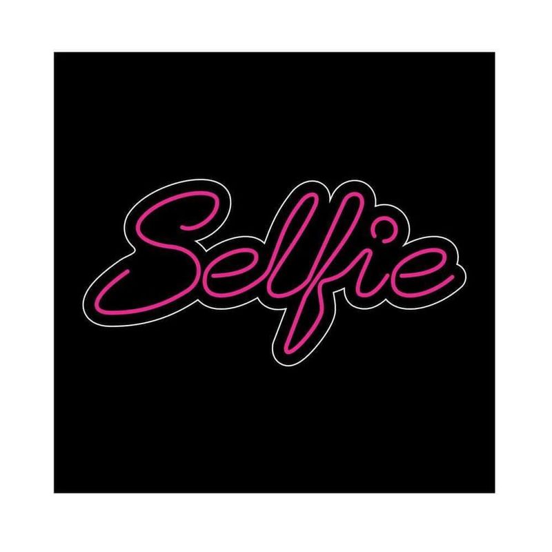 led-neon-varios-artistas-selfie-acrilico-led-neon-varios-artistas-selfie-acril-00602448745187-26060244874518