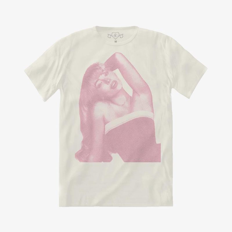 camiseta-sabrina-carpenter-espresso-photo-tee-offwhite-a-camiseta-espresso-photo-tee-da-cantora-00602475398257-26060247539825